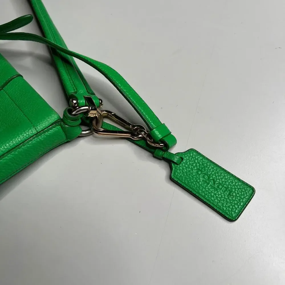 Coach Pebble Leather Hobo Shoulder Bag Green Purse‎ Women Medium